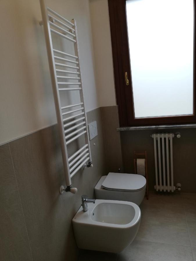 La Rosa Rossa Apartment Cambiasca ภายนอก รูปภาพ